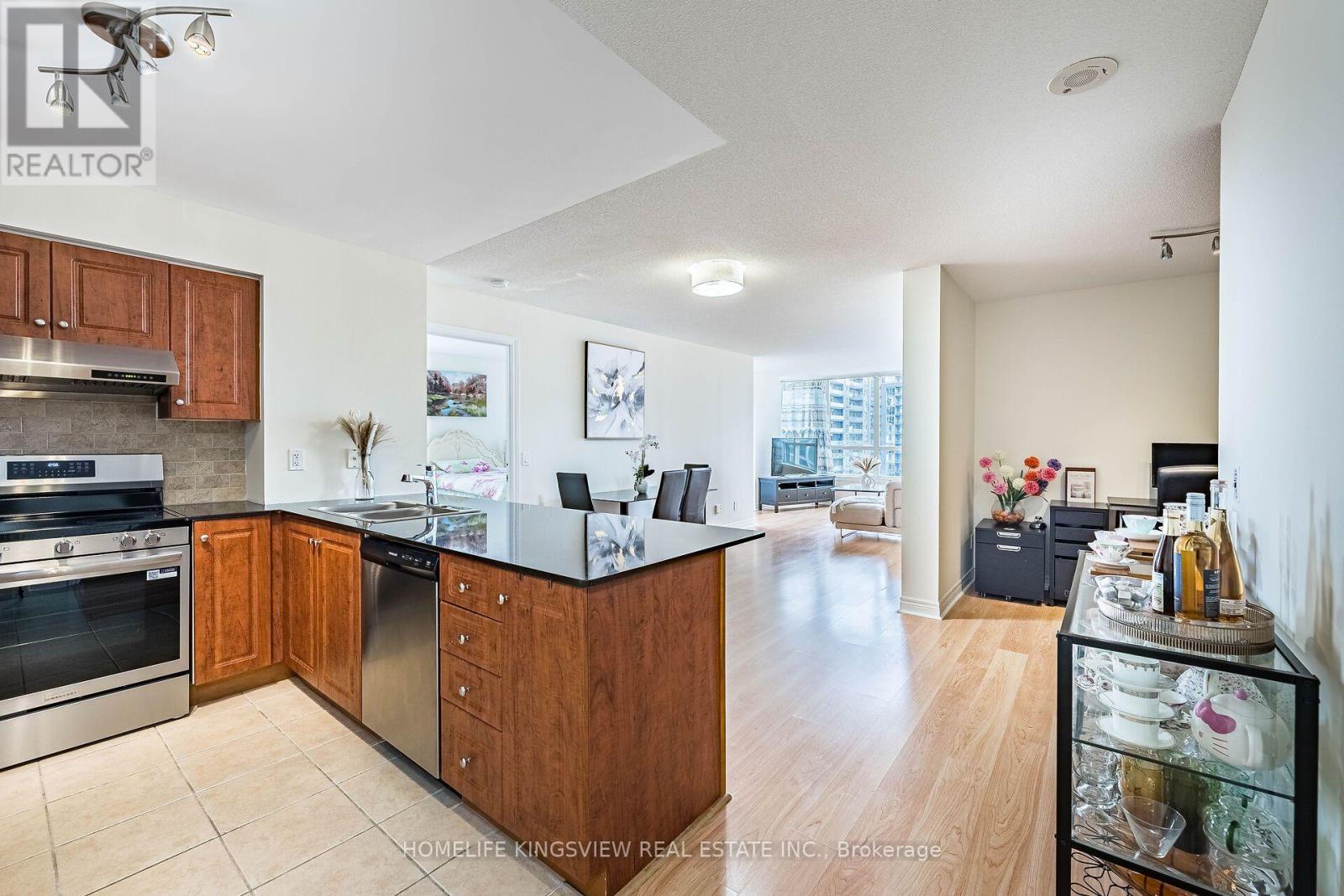 807 - 60 Disera Drive, Vaughan, Ontario  L4J 9G1 - Photo 10 - N13700322