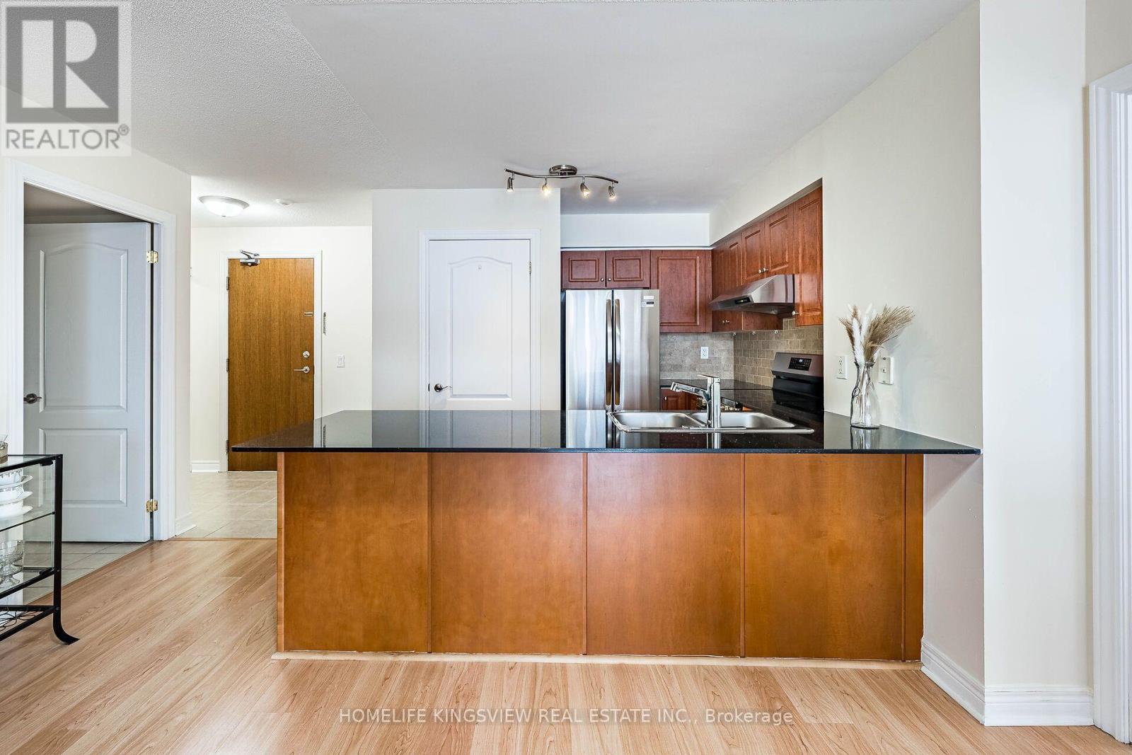 807 - 60 Disera Drive, Vaughan, Ontario  L4J 9G1 - Photo 13 - N13700322