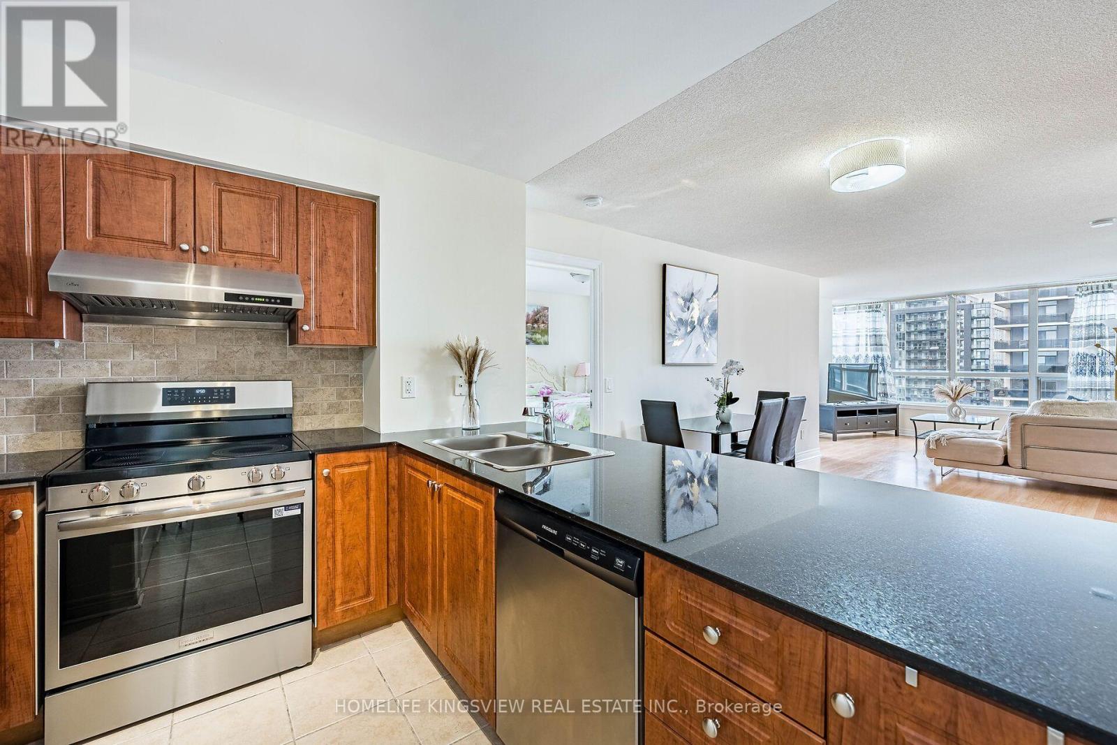 807 - 60 Disera Drive, Vaughan, Ontario  L4J 9G1 - Photo 15 - N13700322