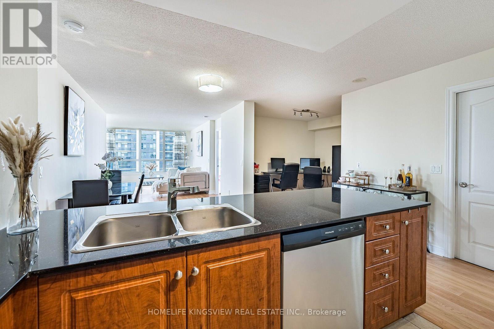 807 - 60 Disera Drive, Vaughan, Ontario  L4J 9G1 - Photo 19 - N13700322