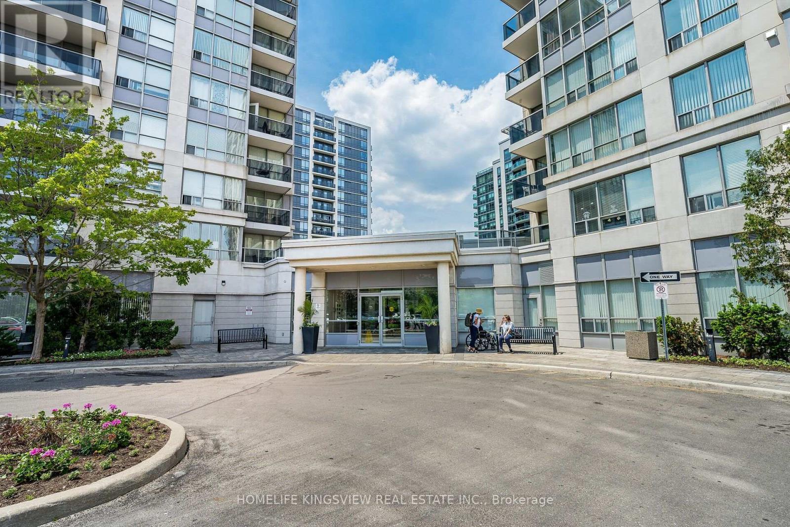 807 - 60 Disera Drive, Vaughan, Ontario  L4J 9G1 - Photo 4 - N13700322