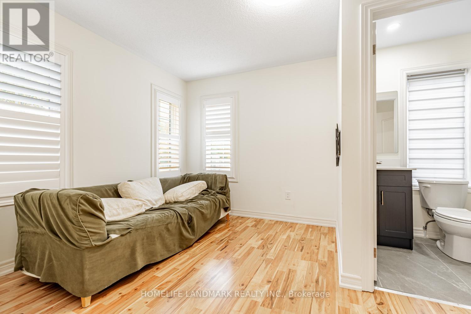 92 - 29 Spiv Grove Way, Markham, Ontario  L6E 0T6 - Photo 9 - N13700324