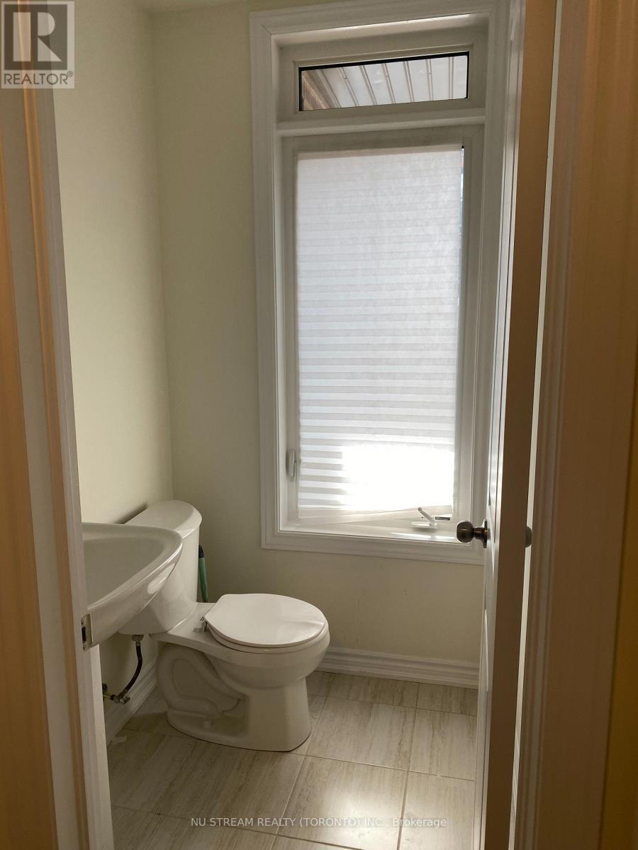 11 Griffith Street, Aurora, Ontario  L4G 7B6 - Photo 9 - N13700398