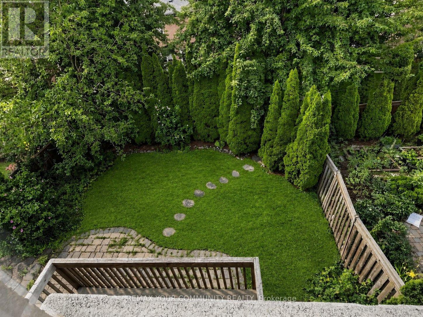 69 Virginia Boulevard, Georgina, Ontario  L0E 1R0 - Photo 11 - N13700470
