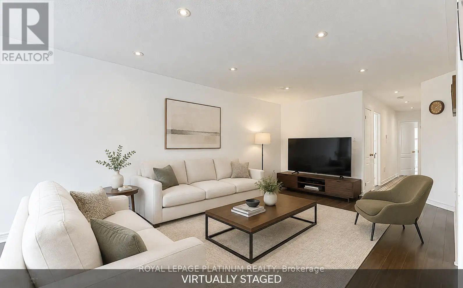24 Smith Street, Bradford West Gwillimbury (Bradford), Ontario  L3Z 3C9 - Photo 3 - N13700500