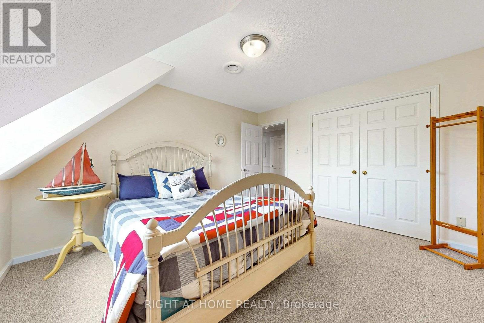 566 Sunset Beach Road, Richmond Hill, Ontario  L4E 3J8 - Photo 22 - N13700502
