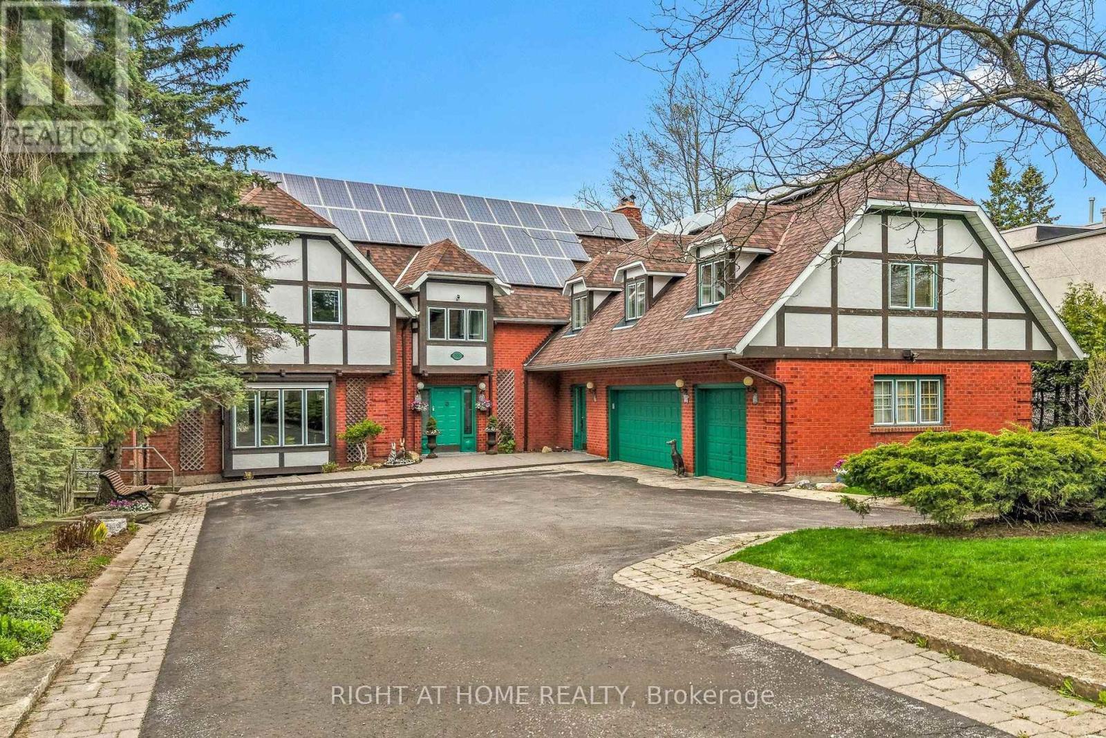 566 Sunset Beach Road, Richmond Hill, Ontario  L4E 3J8 - Photo 4 - N13700502