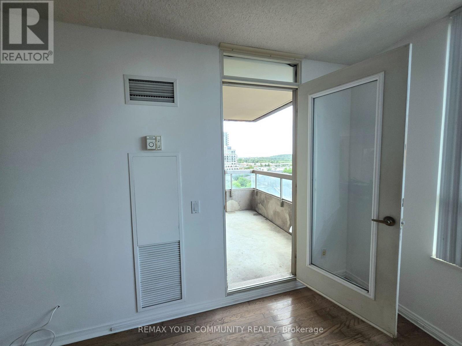 916 - 9 Northern Heights Drive E Drive, Richmond Hill (Langstaff), Ontario  L4B 4M6 - Photo 13 - N13700544