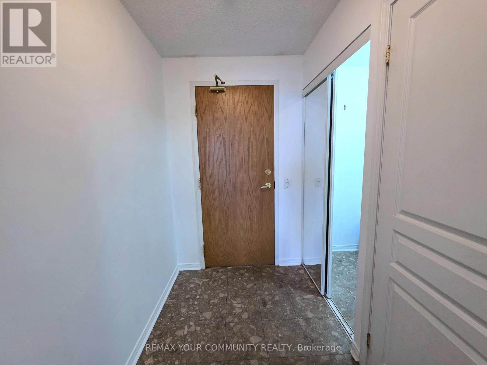916 - 9 Northern Heights Drive E Drive, Richmond Hill (Langstaff), Ontario  L4B 4M6 - Photo 2 - N13700544