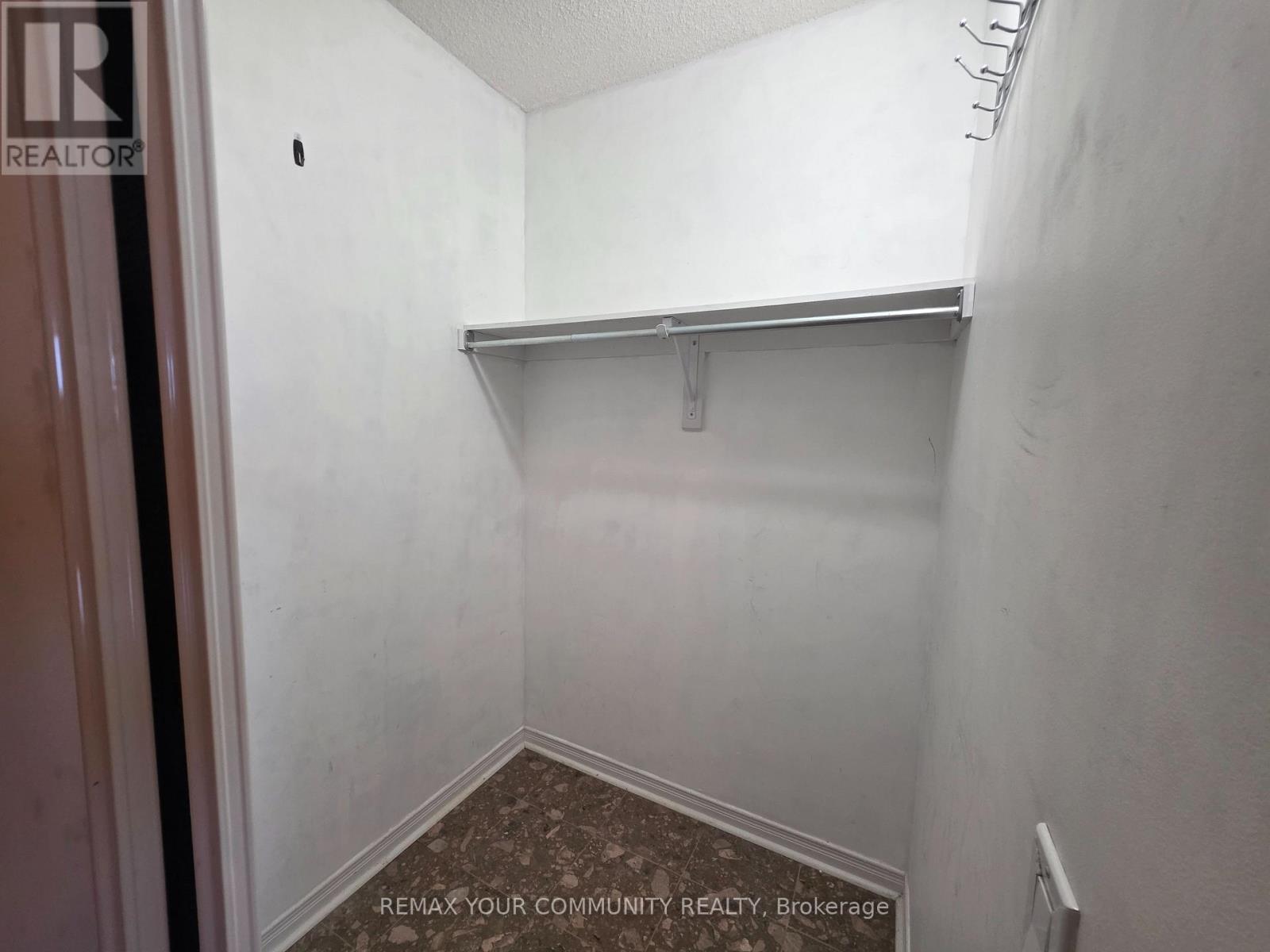 916 - 9 Northern Heights Drive E Drive, Richmond Hill (Langstaff), Ontario  L4B 4M6 - Photo 4 - N13700544