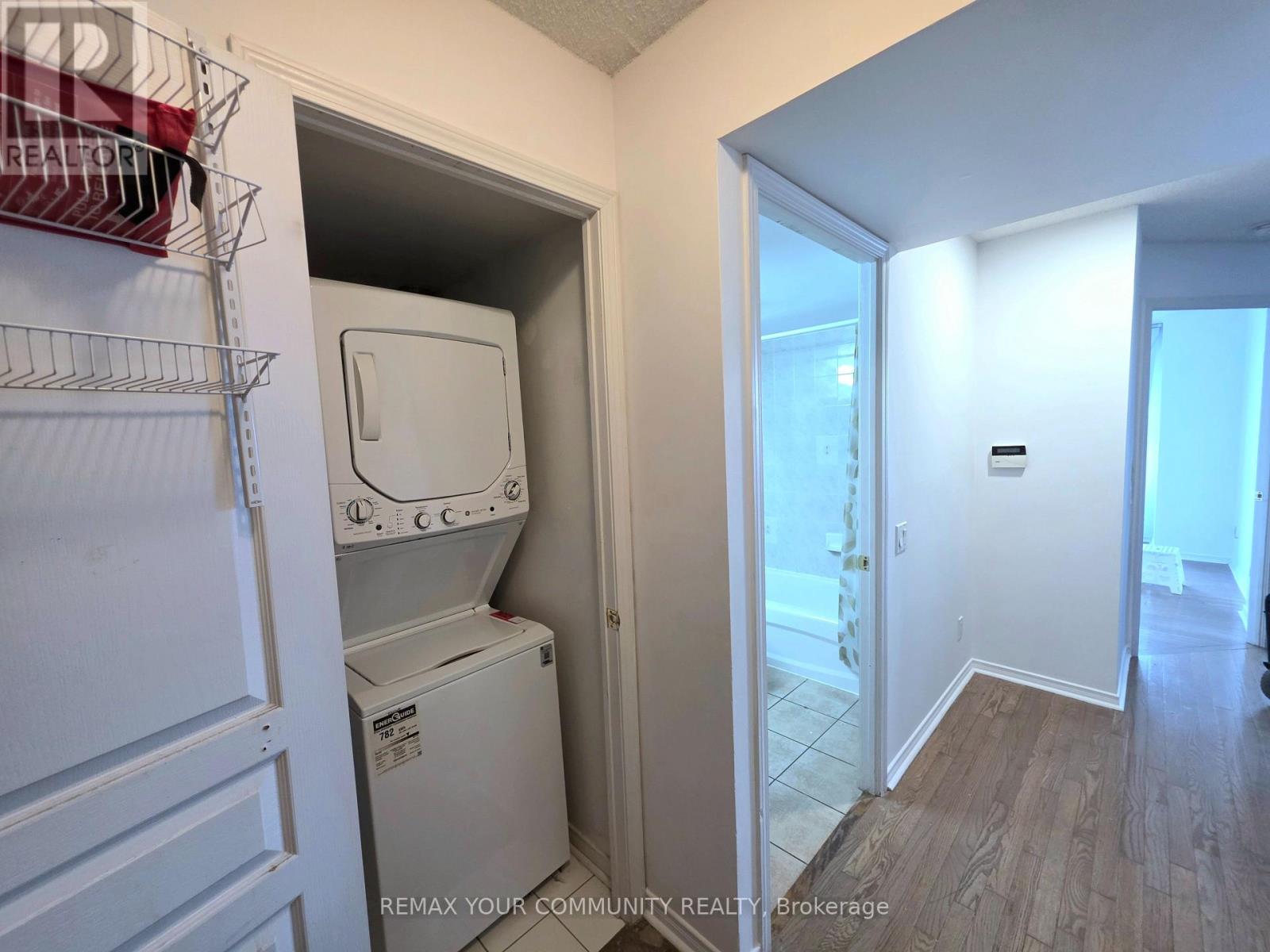 916 - 9 Northern Heights Drive E Drive, Richmond Hill (Langstaff), Ontario  L4B 4M6 - Photo 7 - N13700544