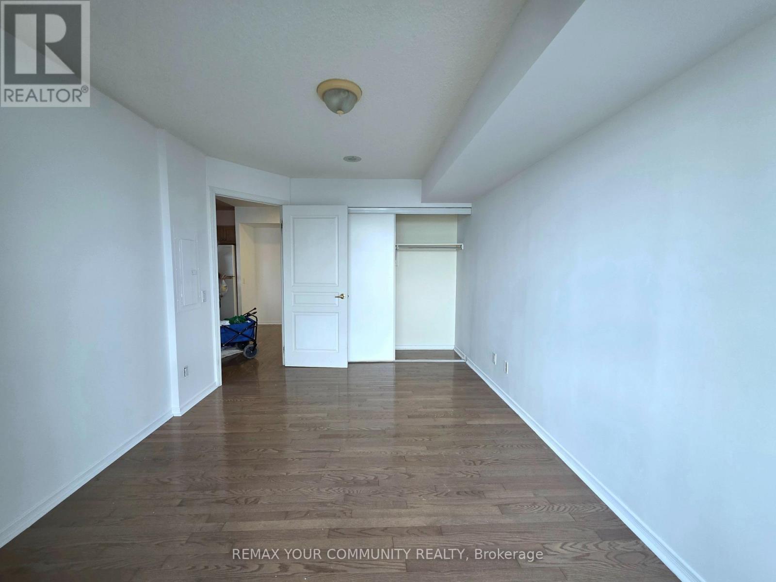 916 - 9 Northern Heights Drive E Drive, Richmond Hill (Langstaff), Ontario  L4B 4M6 - Photo 8 - N13700544