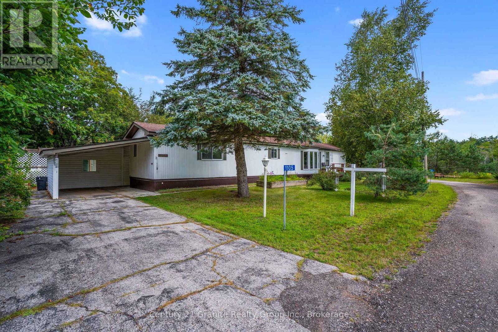 1105 EIGHTH LANE, Minden Hills, Ontario