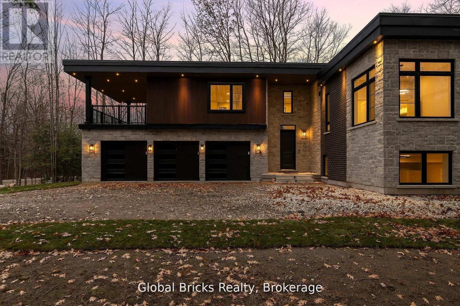 17 STAGLIR DRIVE, Tiny, Ontario