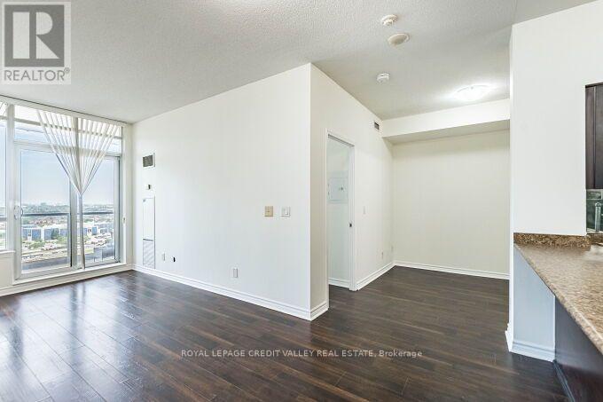1706 - 388 Prince Of Wales Drive, Mississauga, Ontario  L5B 0A1 - Photo 13 - W13700280