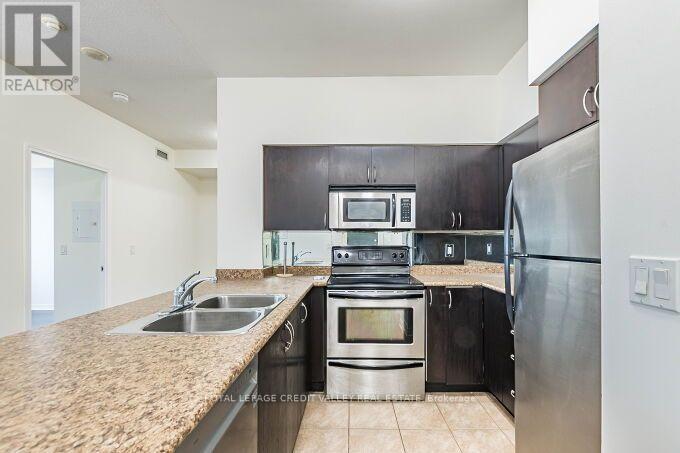 1706 - 388 Prince Of Wales Drive, Mississauga, Ontario  L5B 0A1 - Photo 10 - W13700298