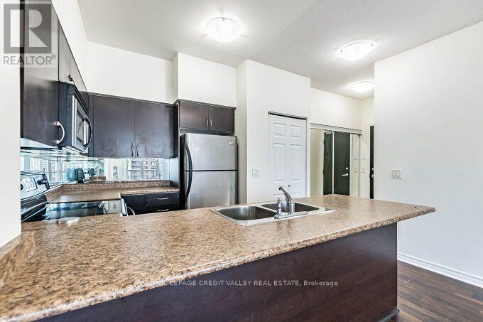 1706 - 388 Prince Of Wales Drive, Mississauga, Ontario  L5B 0A1 - Photo 18 - W13700298