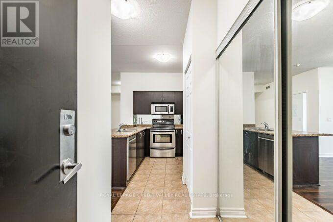 1706 - 388 Prince Of Wales Drive, Mississauga, Ontario  L5B 0A1 - Photo 7 - W13700298