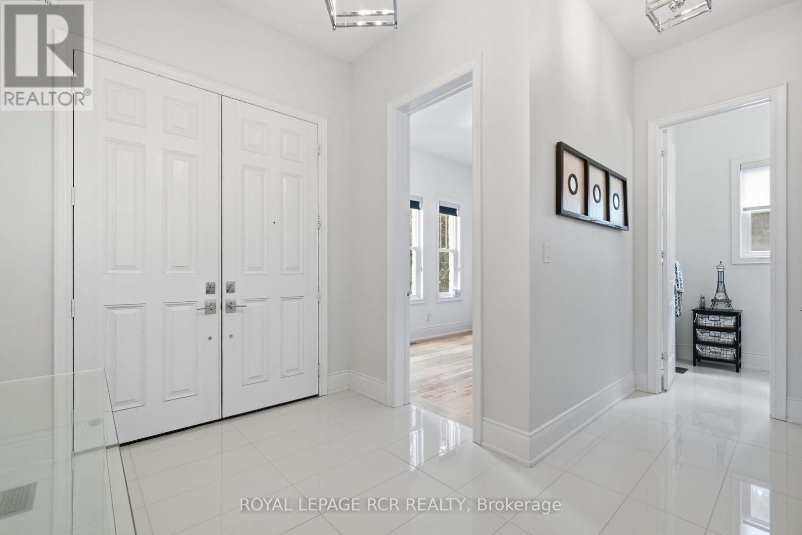 28 Billy Court, Caledon, Ontario  L7C 3X3 - Photo 5 - W13700374