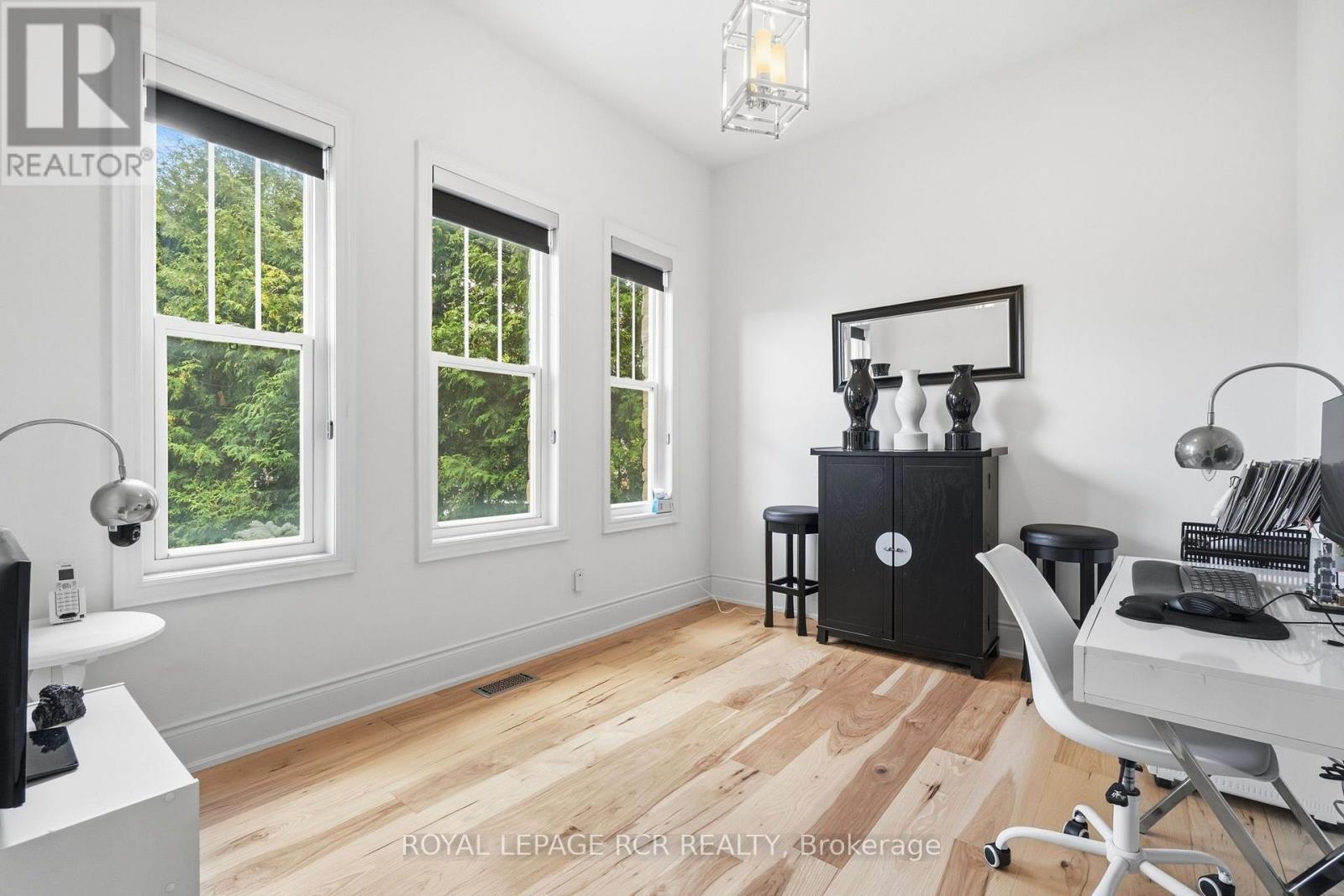 28 Billy Court, Caledon, Ontario  L7C 3X3 - Photo 6 - W13700374