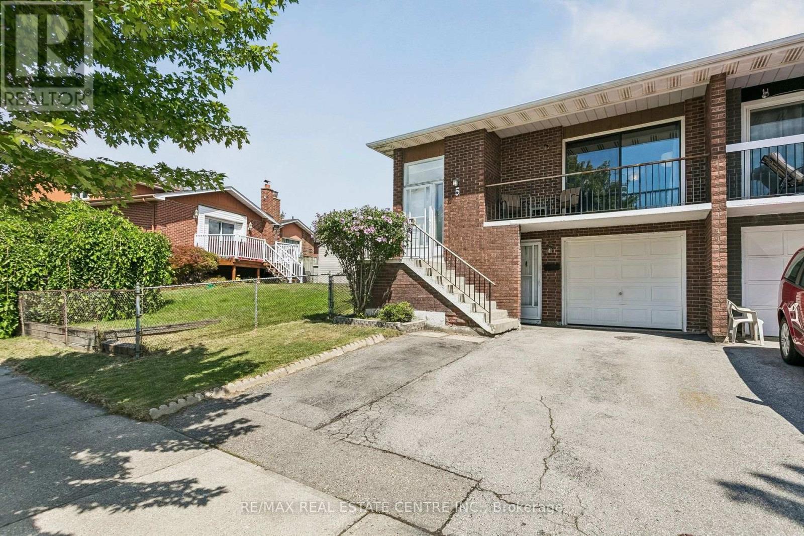 5 HOCKLEY PATH, Brampton, Ontario