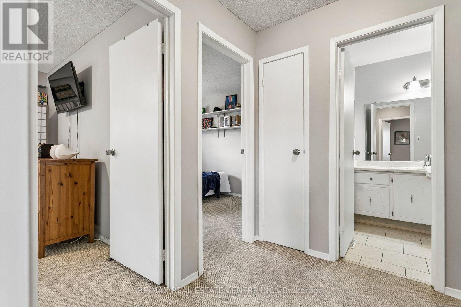5 Hockley Path, Brampton, Ontario  L6V 3R3 - Photo 25 - W13700448