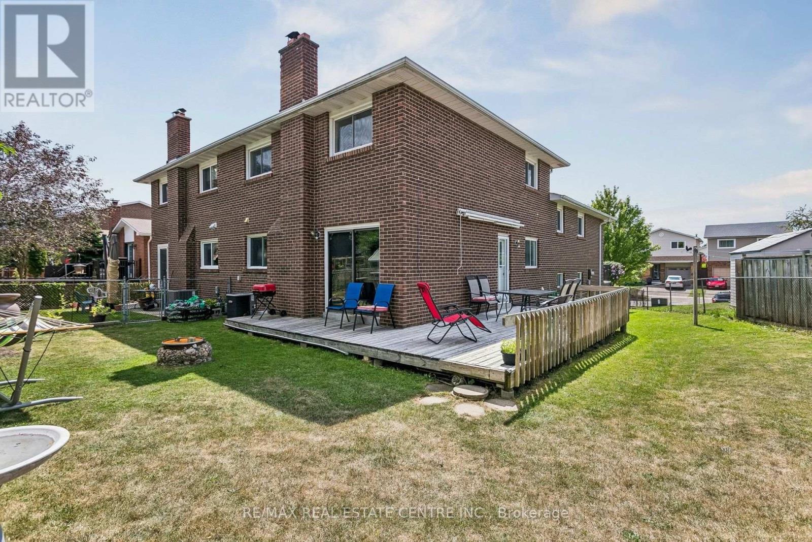 5 Hockley Path, Brampton, Ontario  L6V 3R3 - Photo 47 - W13700448