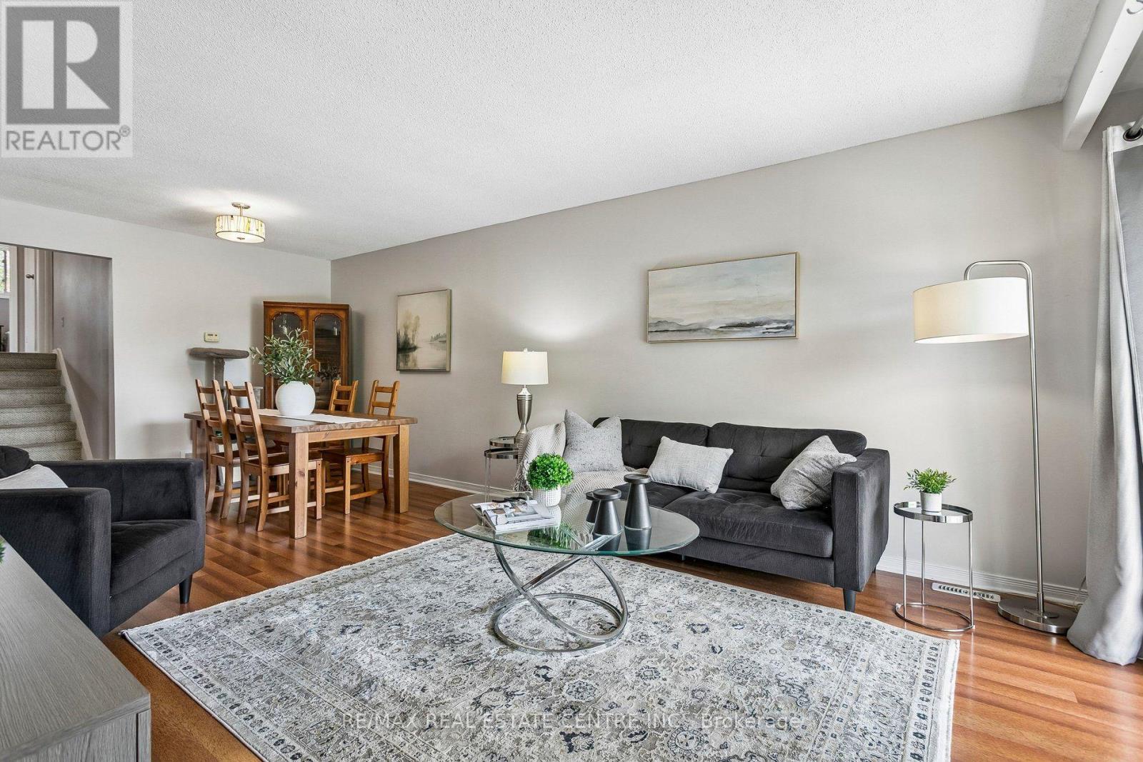5 Hockley Path, Brampton, Ontario  L6V 3R3 - Photo 8 - W13700448
