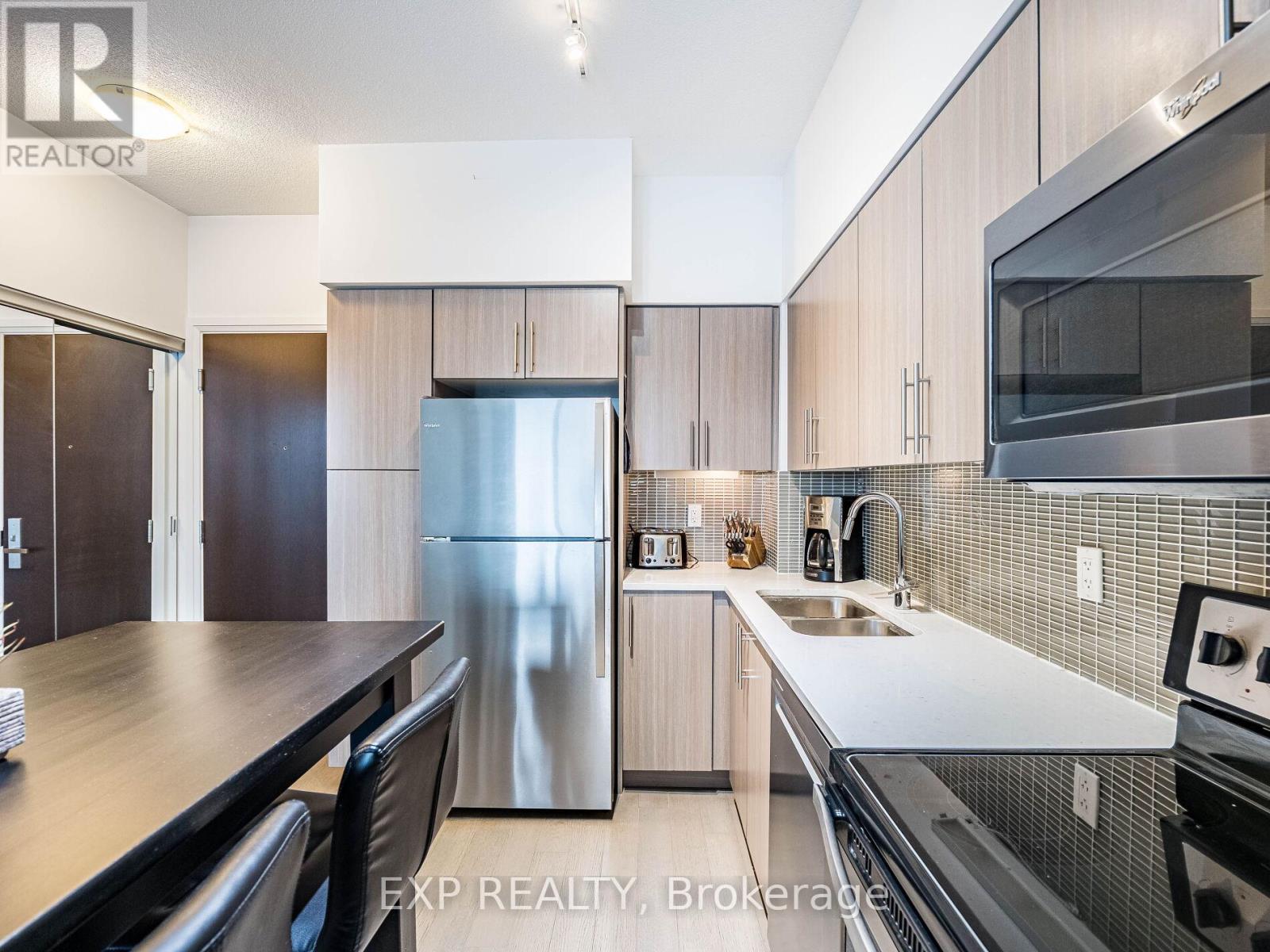 502 - 55 Speers Road, Oakville, Ontario  L6K 0H9 - Photo 16 - W13700460