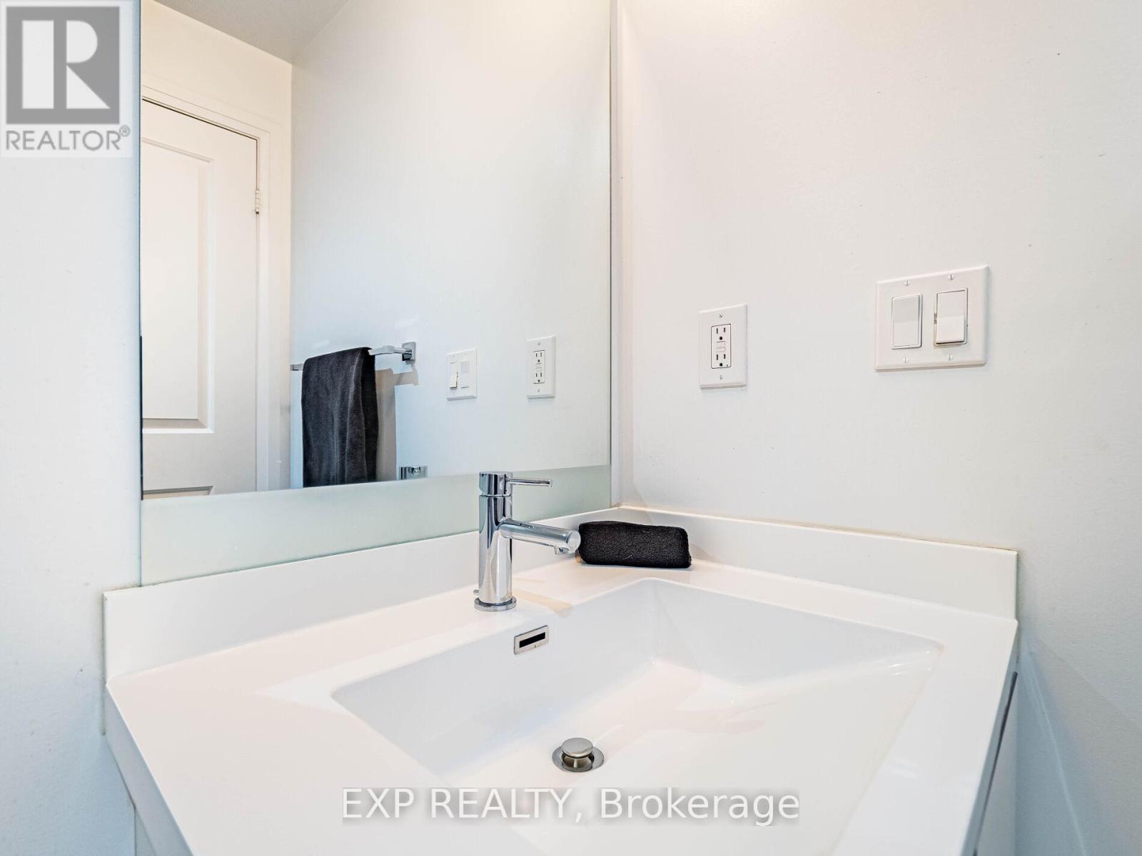 502 - 55 Speers Road, Oakville, Ontario  L6K 0H9 - Photo 21 - W13700460