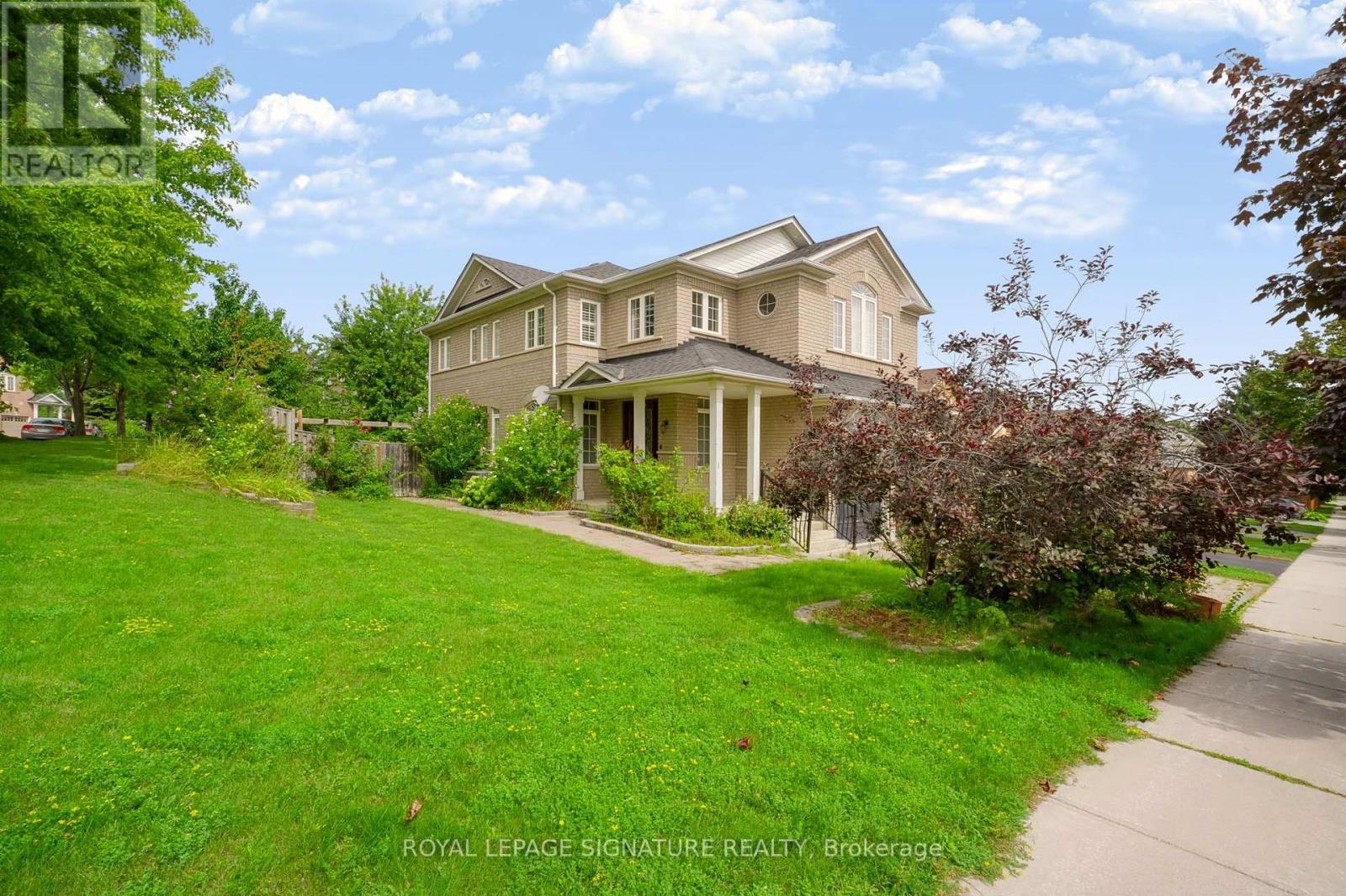 267 Laurentian Avenue, Mississauga, Ontario  L4Z 2S4 - Photo 3 - W13700528