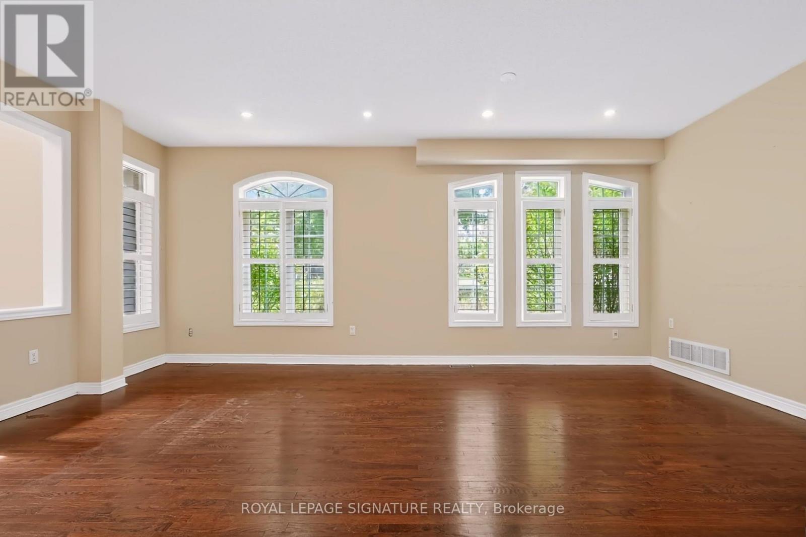 267 Laurentian Avenue, Mississauga, Ontario  L4Z 2S4 - Photo 6 - W13700528