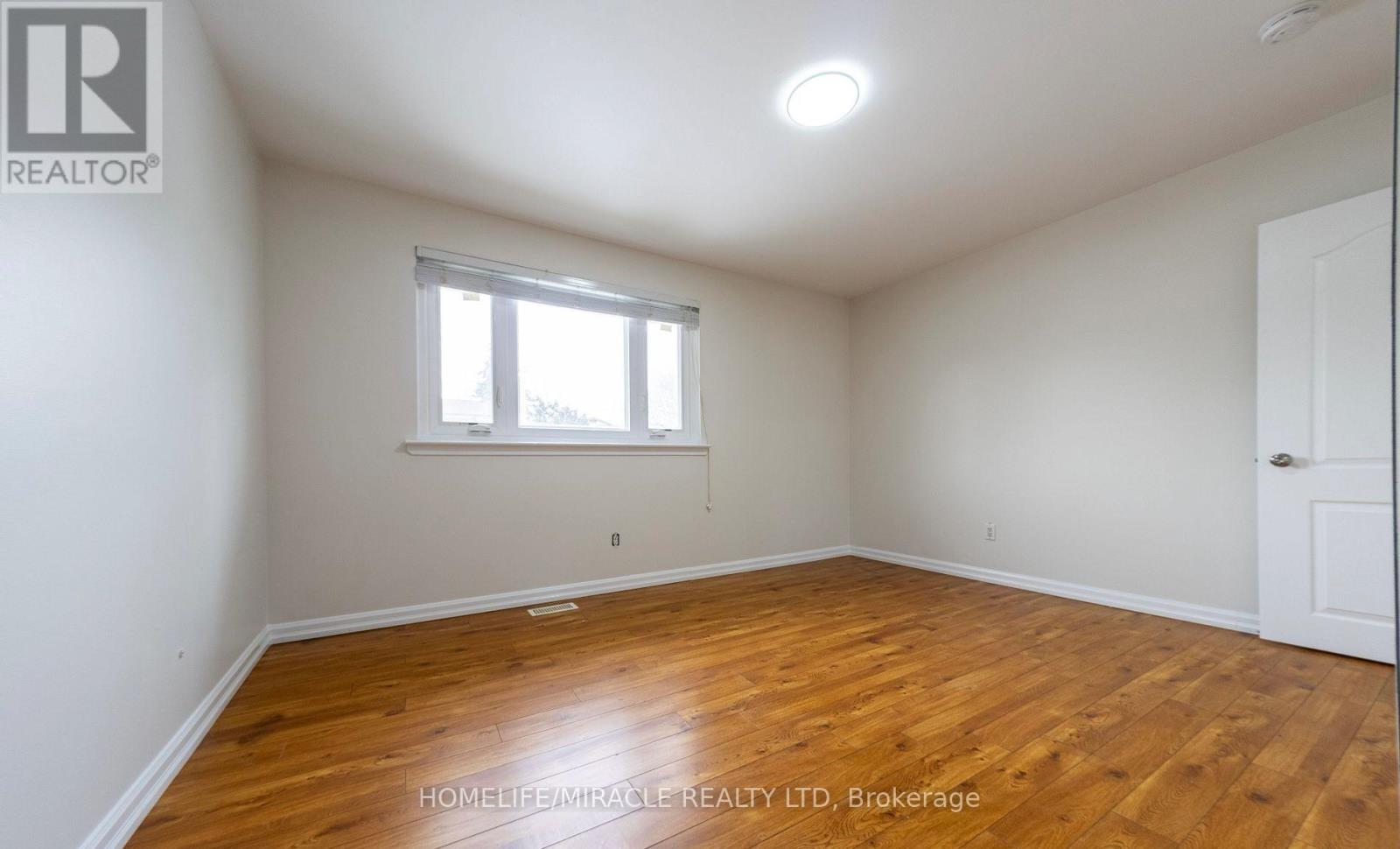 60 Centre Street, Brampton, Ontario  L6W 2X8 - Photo 12 - W13700592