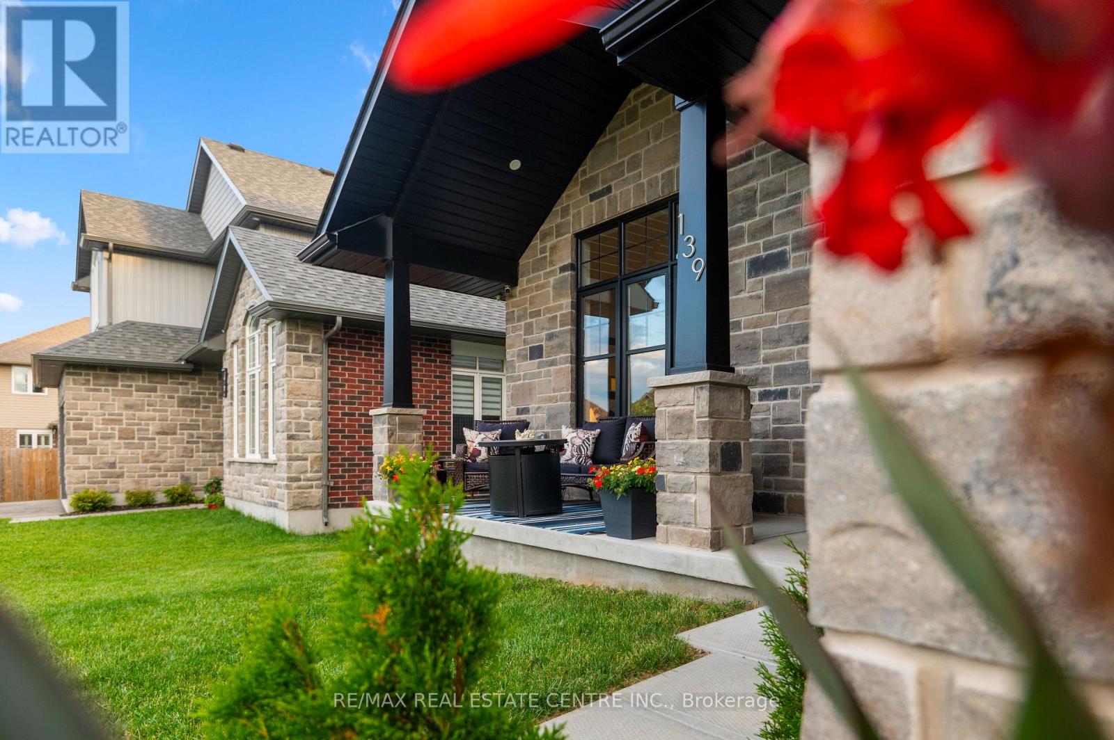 139 Marr Drive, Centre Wellington, Ontario  N0B 1S0 - Photo 2 - X13700368