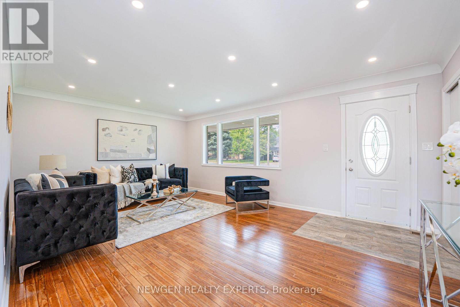 4443 Dorchester Road, Niagara Falls, Ontario  L2E 6N5 - Photo 12 - X13700612