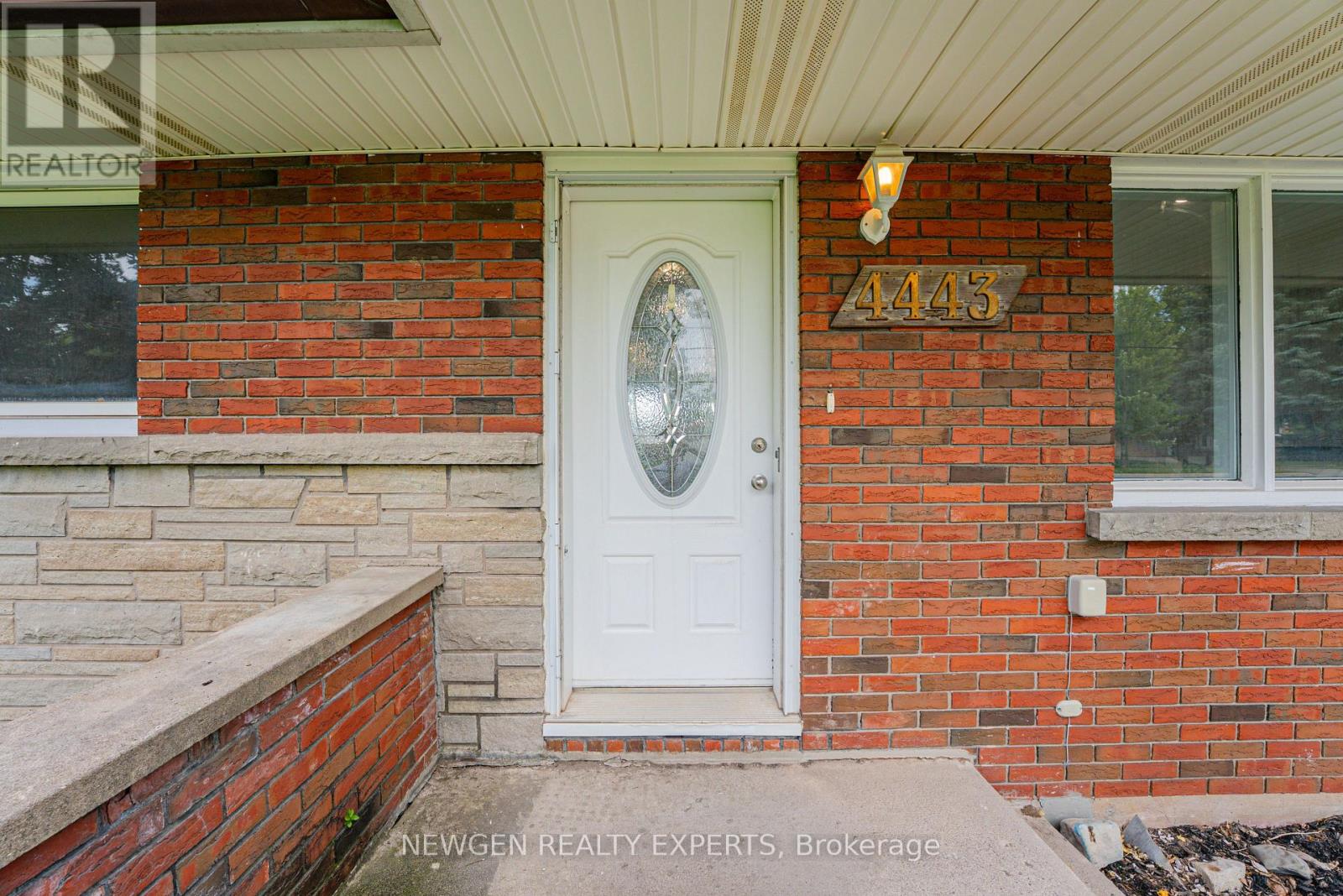 4443 Dorchester Road, Niagara Falls, Ontario  L2E 6N5 - Photo 8 - X13700612