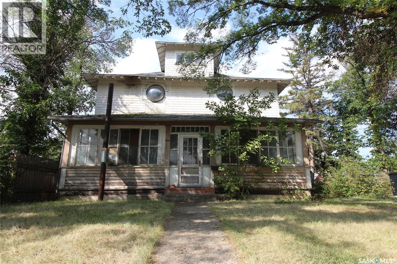395 2nd STREET W, Shaunavon, Saskatchewan