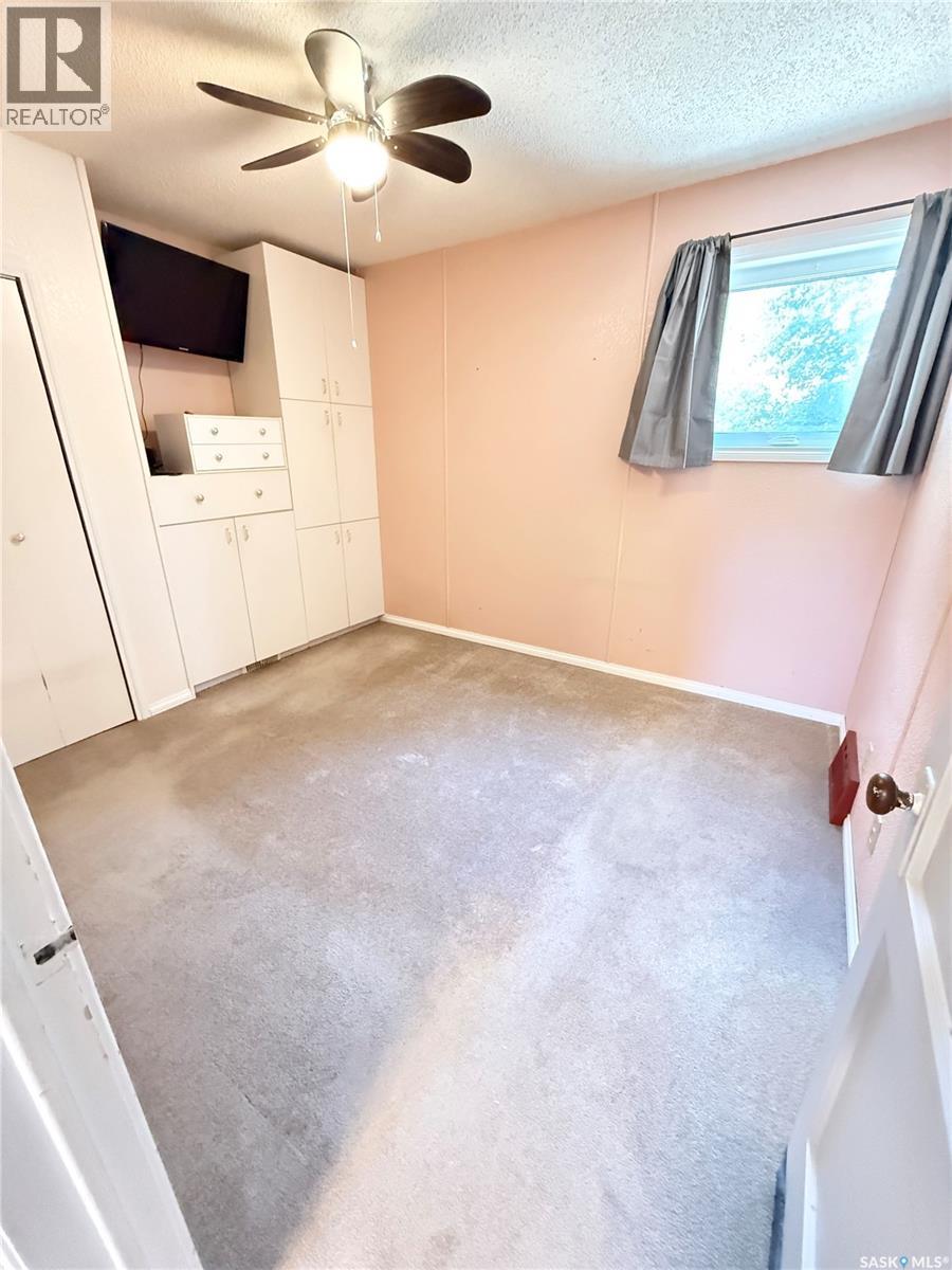 718 4th Street S, Weyburn, Saskatchewan  S4H 2G3 - Photo 25 - SK046288