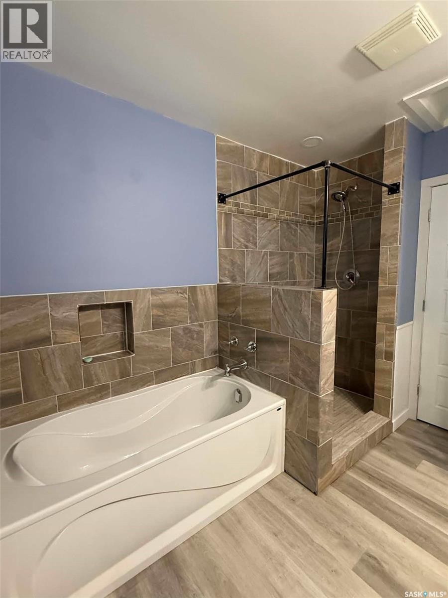 1154 Caribou Street W, Moose Jaw, Saskatchewan  S6H 2B5 - Photo 16 - SK046281
