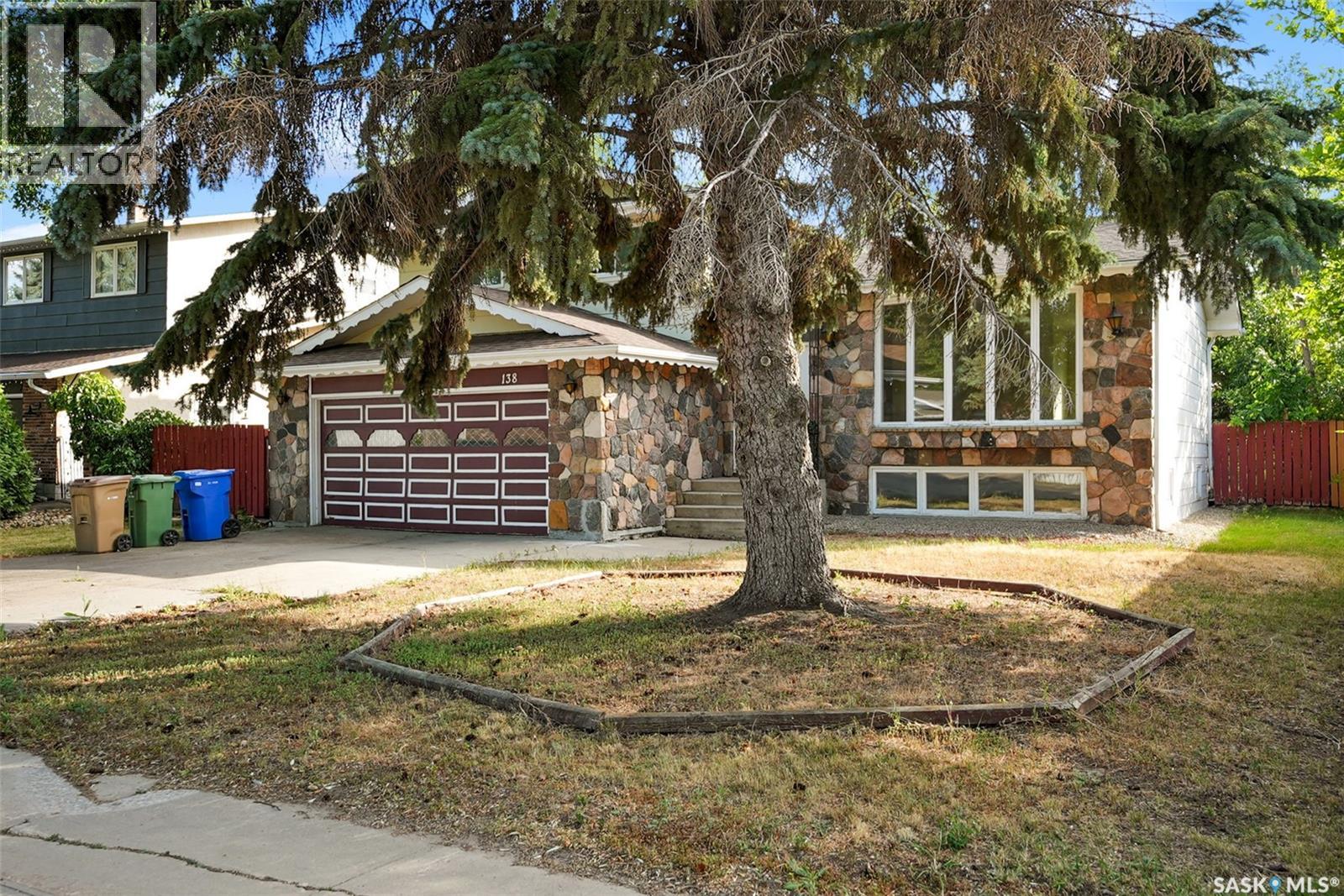138 Mayfield Road, Regina, Saskatchewan  S4V 0B6 - Photo 2 - SK046227