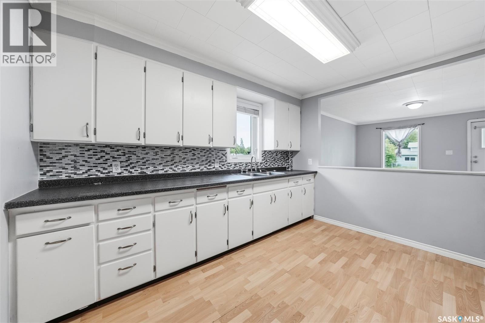 712 5th Street E, Prince Albert, Saskatchewan  S6V 0M4 - Photo 10 - SK046223