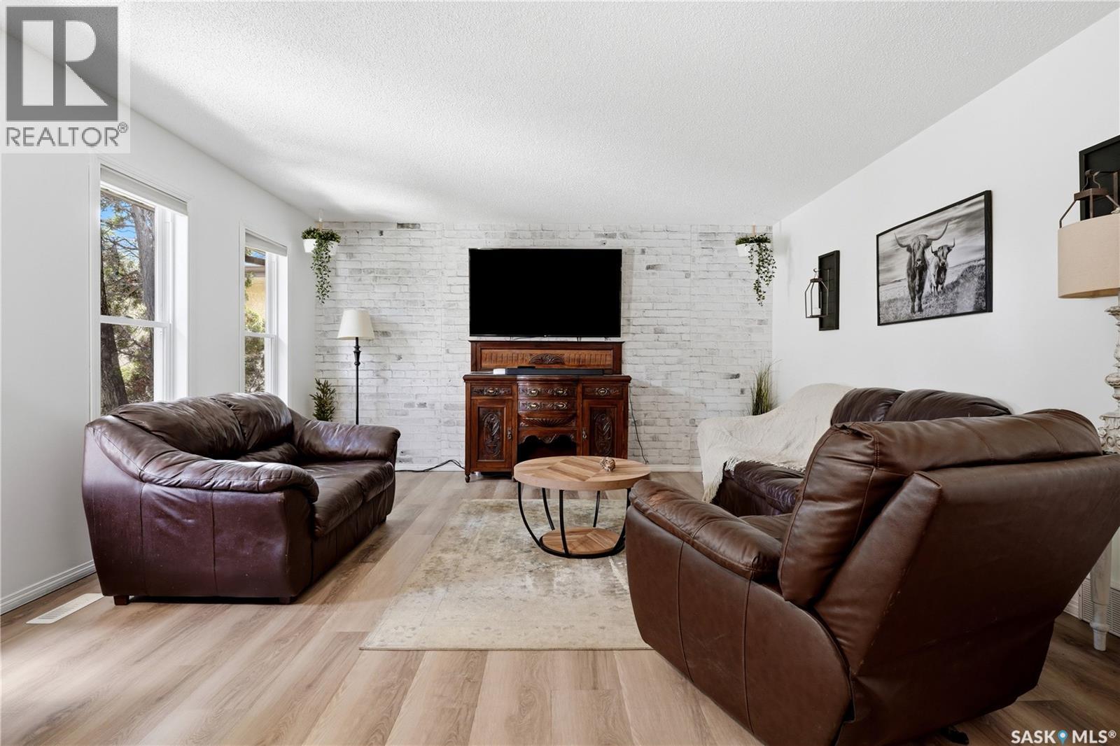 314 Howe Place, Regina, Saskatchewan  S4R 8M5 - Photo 3 - SK046172