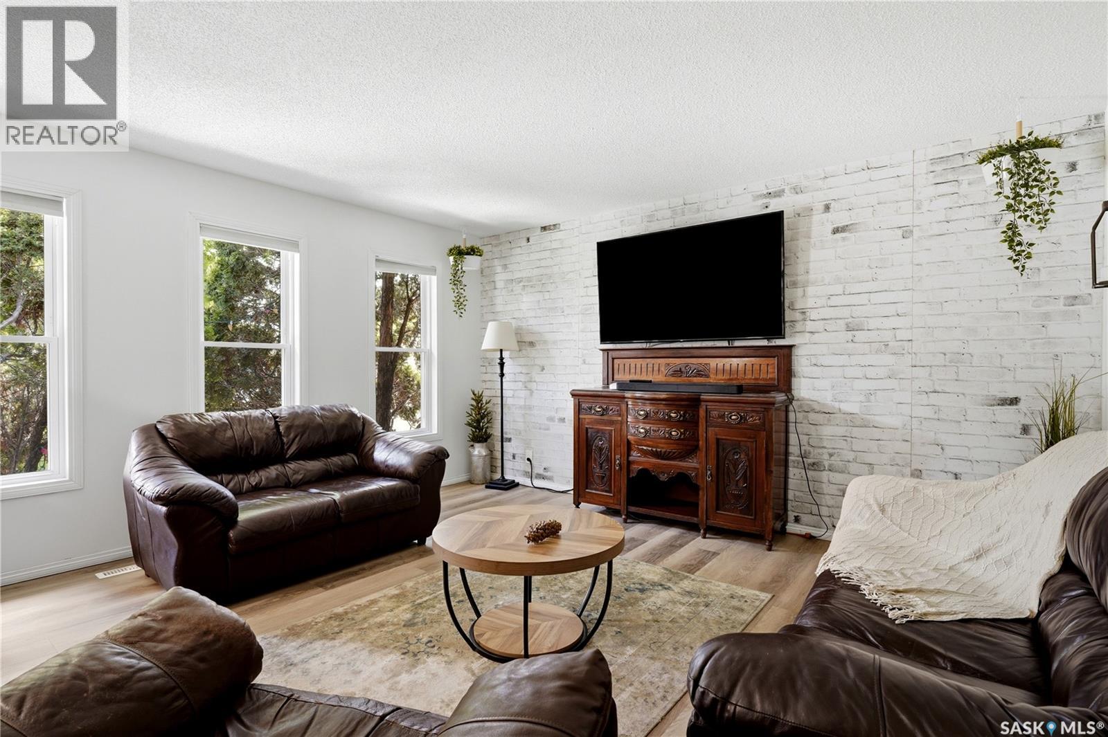 314 Howe Place, Regina, Saskatchewan  S4R 8M5 - Photo 4 - SK046172