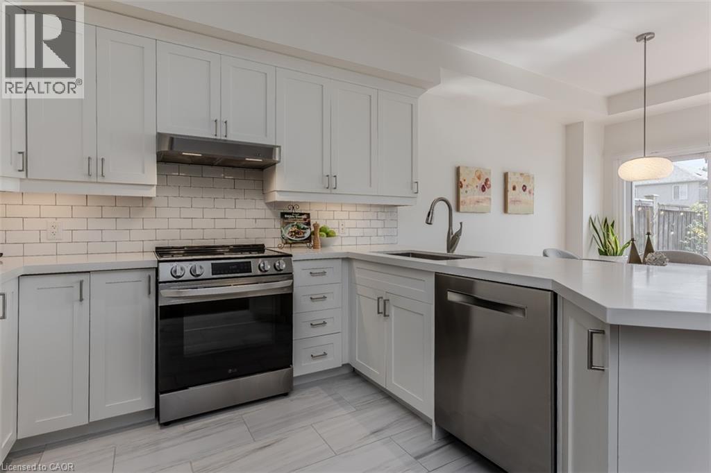 5316 Applegarth Drive, Burlington, Ontario  L7L 7E3 - Photo 10 - 40857476