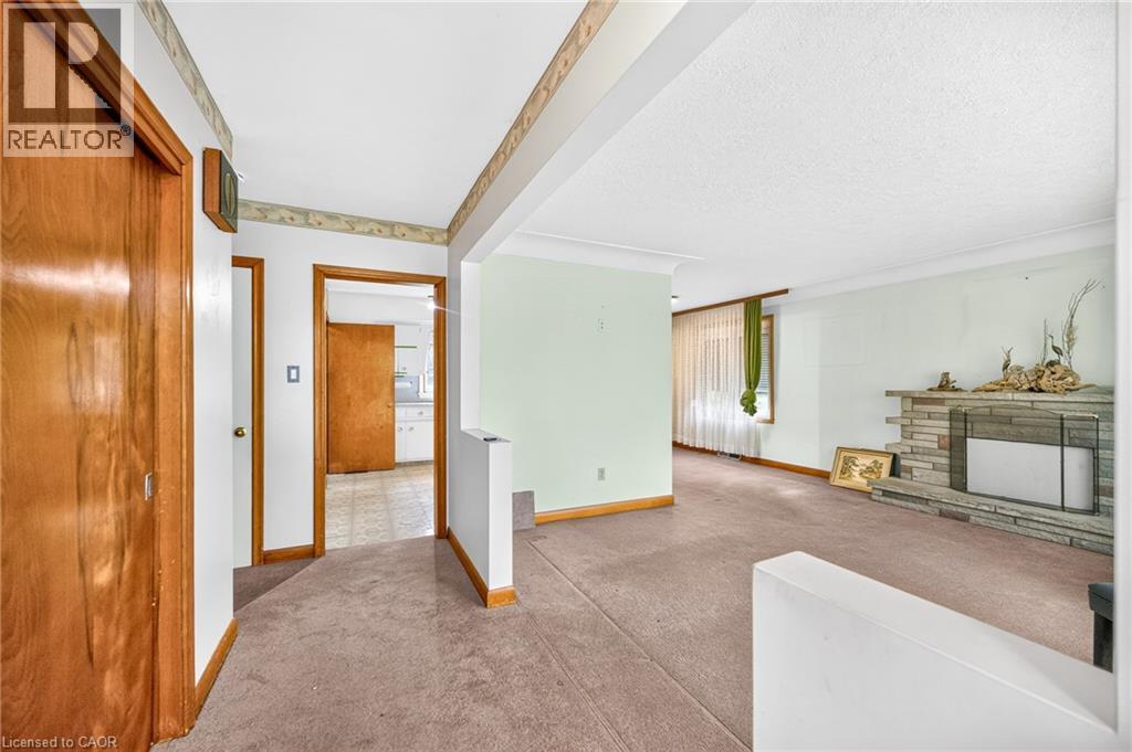 170 Mohawk Road, Ancaster, Ontario  L0G 2W9 - Photo 6 - 40857381
