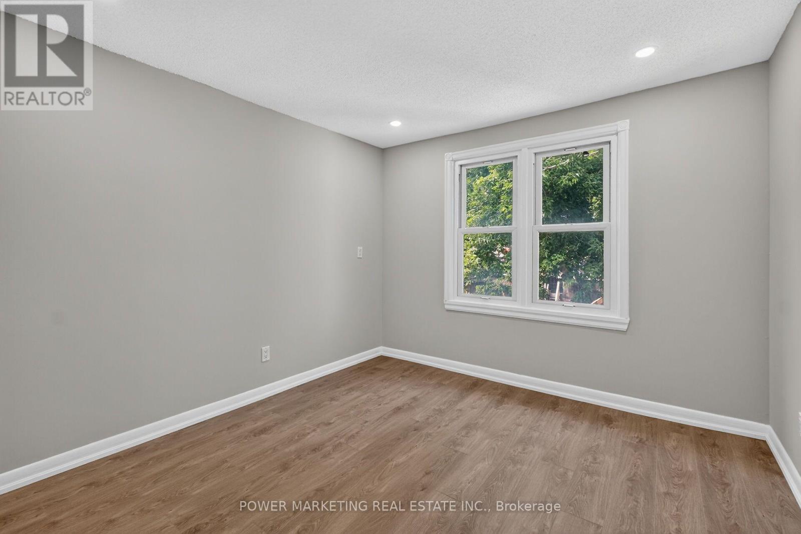 986 Laporte Street, Ottawa, Ontario  K1J 7B4 - Photo 16 - X13696996