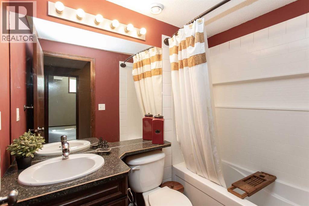 715 700 Ramage Close, Red Deer, Alberta  T4P 3X8 - Photo 39 - A2335873
