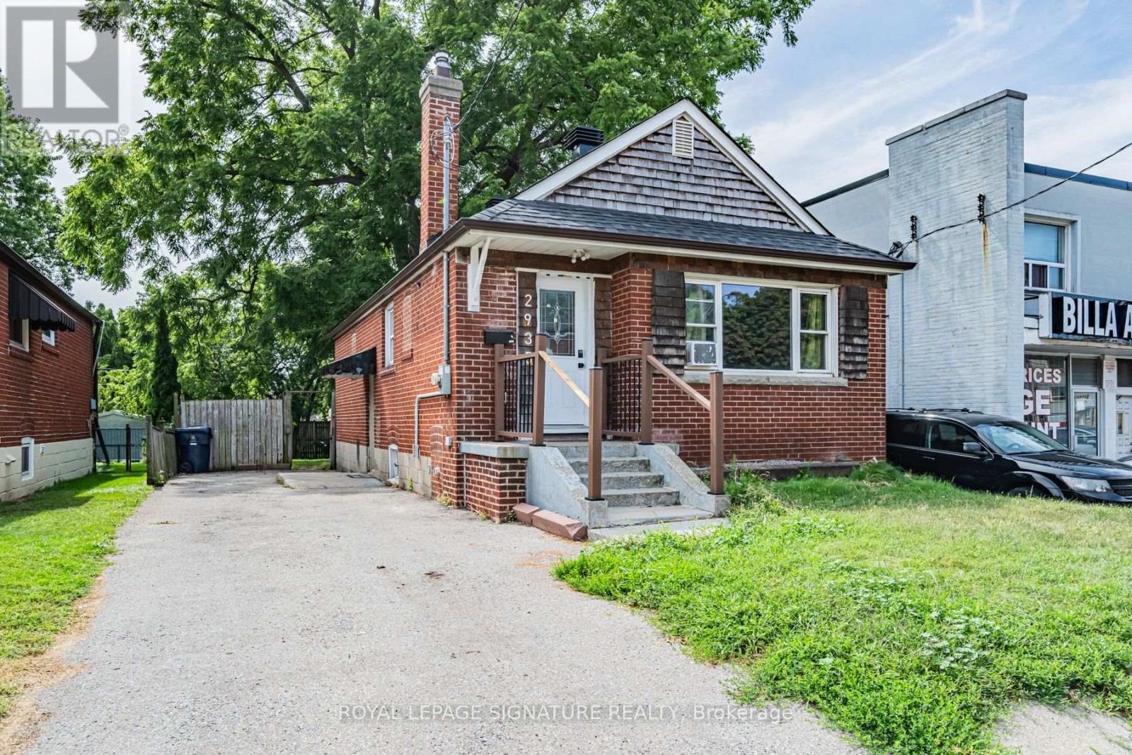 2935 St Clair Avenue E, Toronto, Ontario  M4B 1N9 - Photo 2 - E13680342