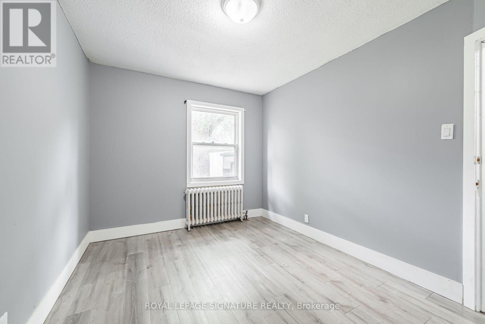 2935 St Clair Avenue E, Toronto, Ontario  M4B 1N9 - Photo 16 - E13680342