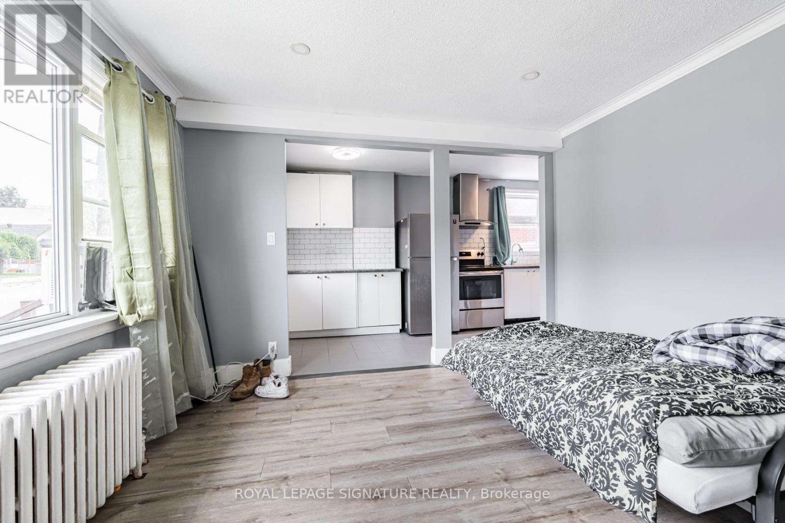 2935 St Clair Avenue E, Toronto, Ontario  M4B 1N9 - Photo 6 - E13680342